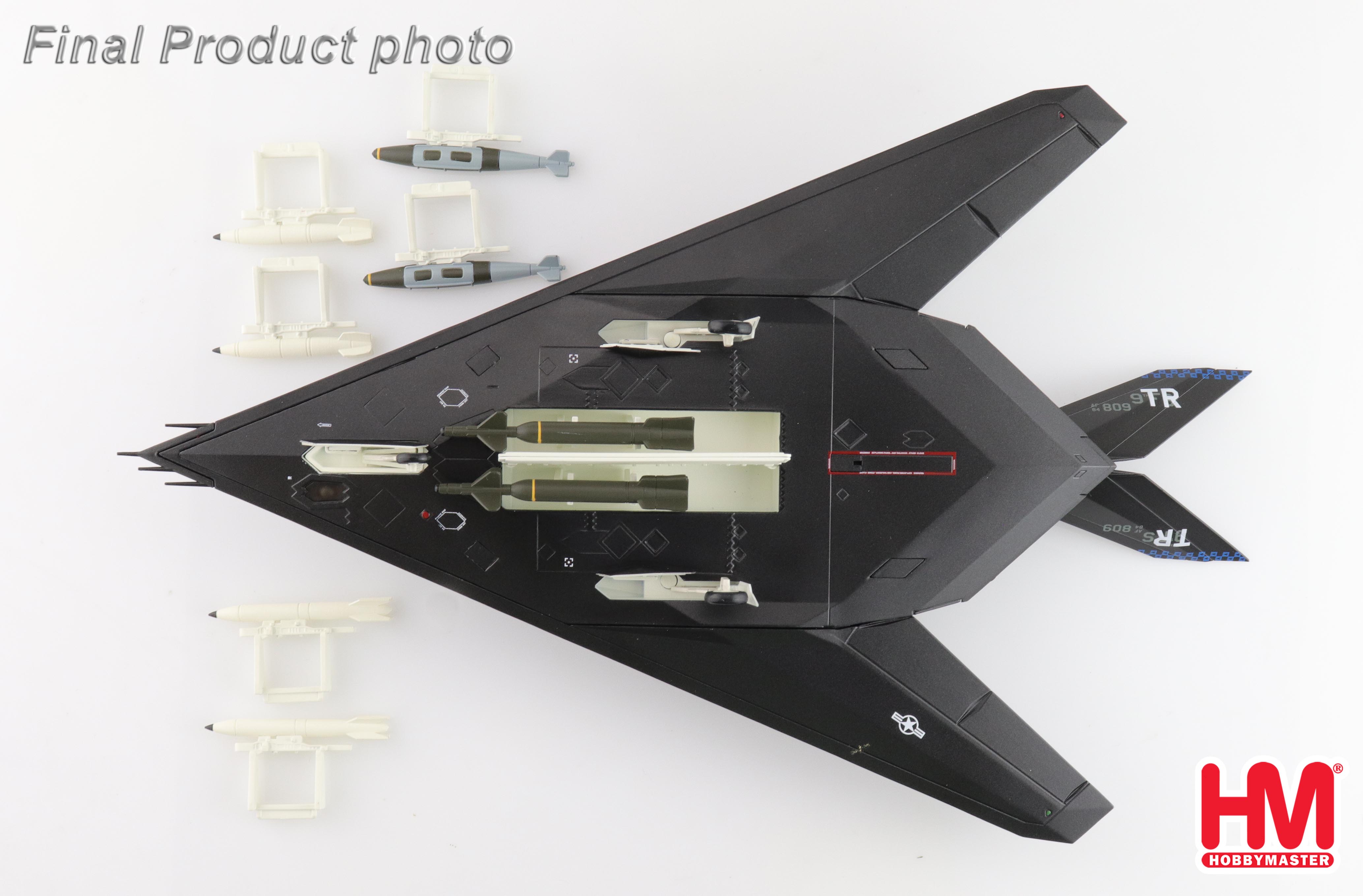【未使用品】HOBBYMASTER F-117 NIGHTHAWK HA5811 31qUan9uR+L._AC_SY200_QL15_.jpg